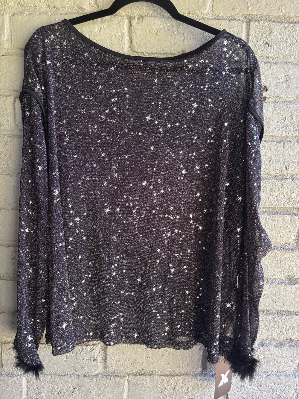 Women's Black Star-Print Sheer Lightweight Top Sz XL w/ feather trim @ cuff NWT